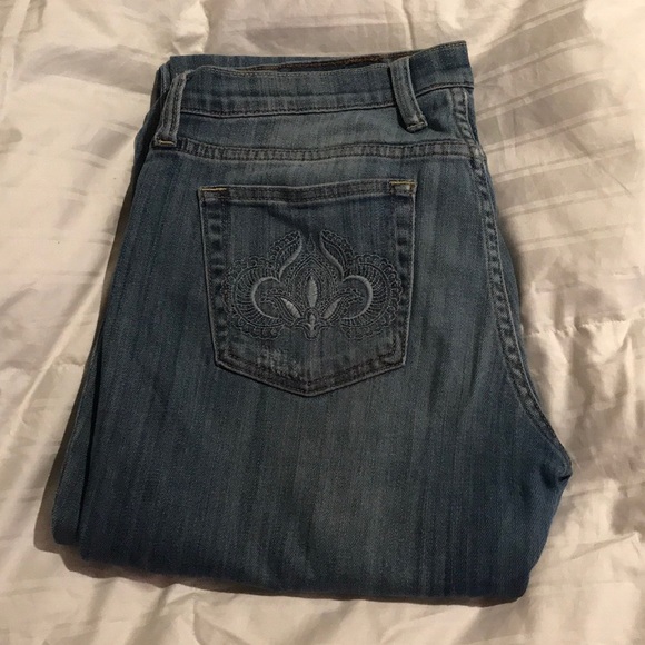 EUC Lucky Brand bootcut cut jeans - Picture 4 of 4